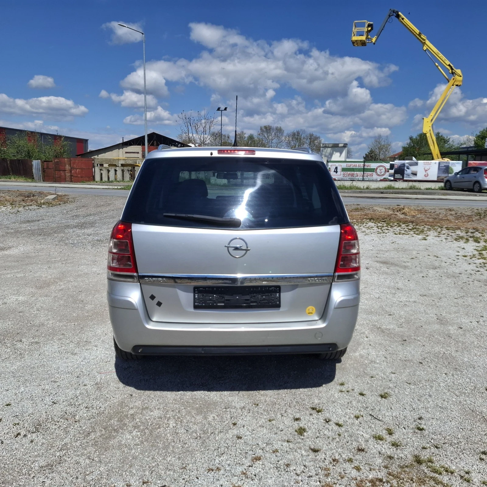 Opel Zafira 1.7CDTI, снимка 3 - Автомобили и джипове - 54348463
