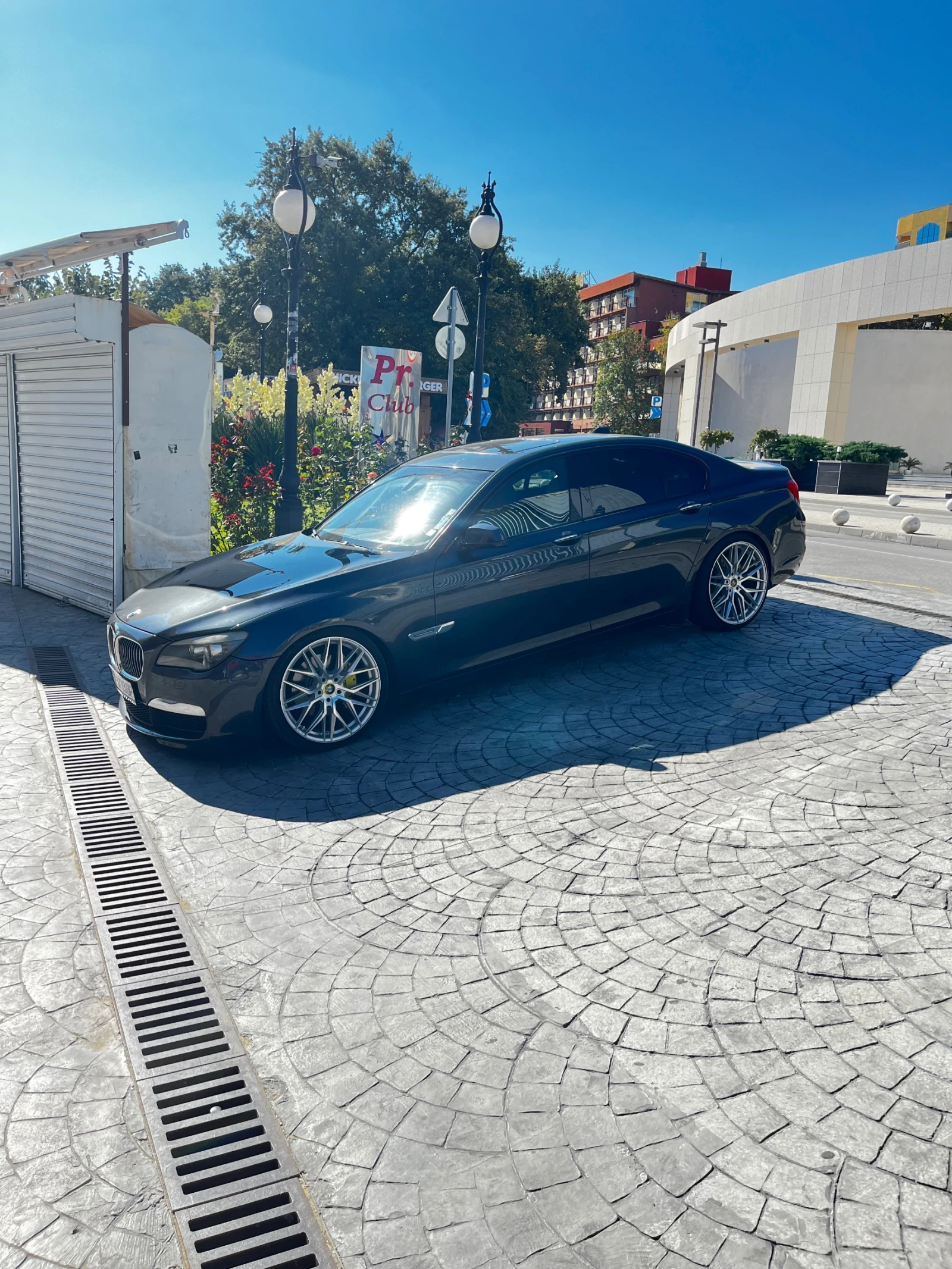 BMW 730, снимка 12 - Автомобили и джипове - 54805198