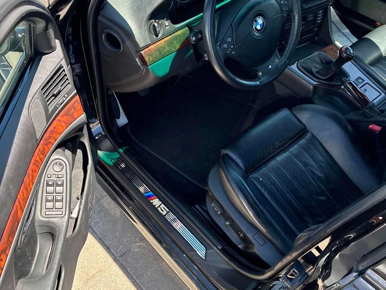 BMW M5 * АВТОКРЕДИТ БЕЗ ПЪРВОНААЛНА ВНОСКА* , снимка 5 - Автомобили и джипове - 55096568
