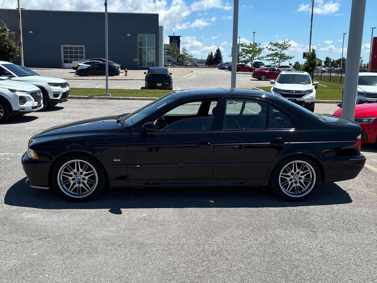 BMW M5 * АВТОКРЕДИТ БЕЗ ПЪРВОНААЛНА ВНОСКА* , снимка 2 - Автомобили и джипове - 55096568