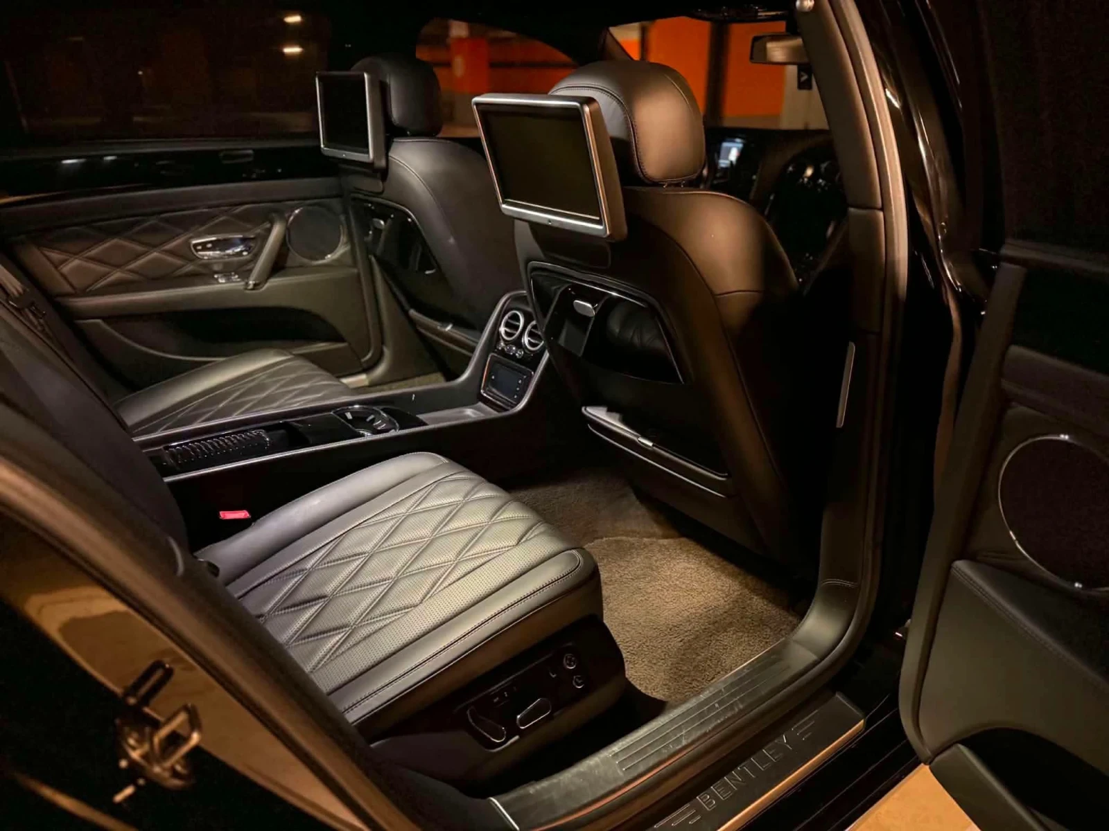 Bentley Flying Spur 4.0 V8, снимка 7 - Автомобили и джипове - 55505410