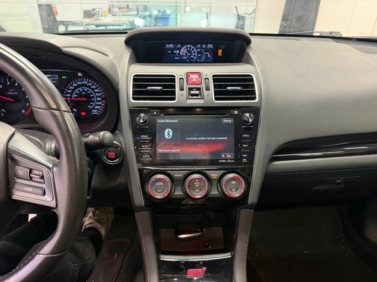 Subaru WRX * STI Sport tech * CARFAX * БЕЗ ПЪРВОНАЧАЛНА ВНОСК, снимка 9 - Автомобили и джипове - 55858372