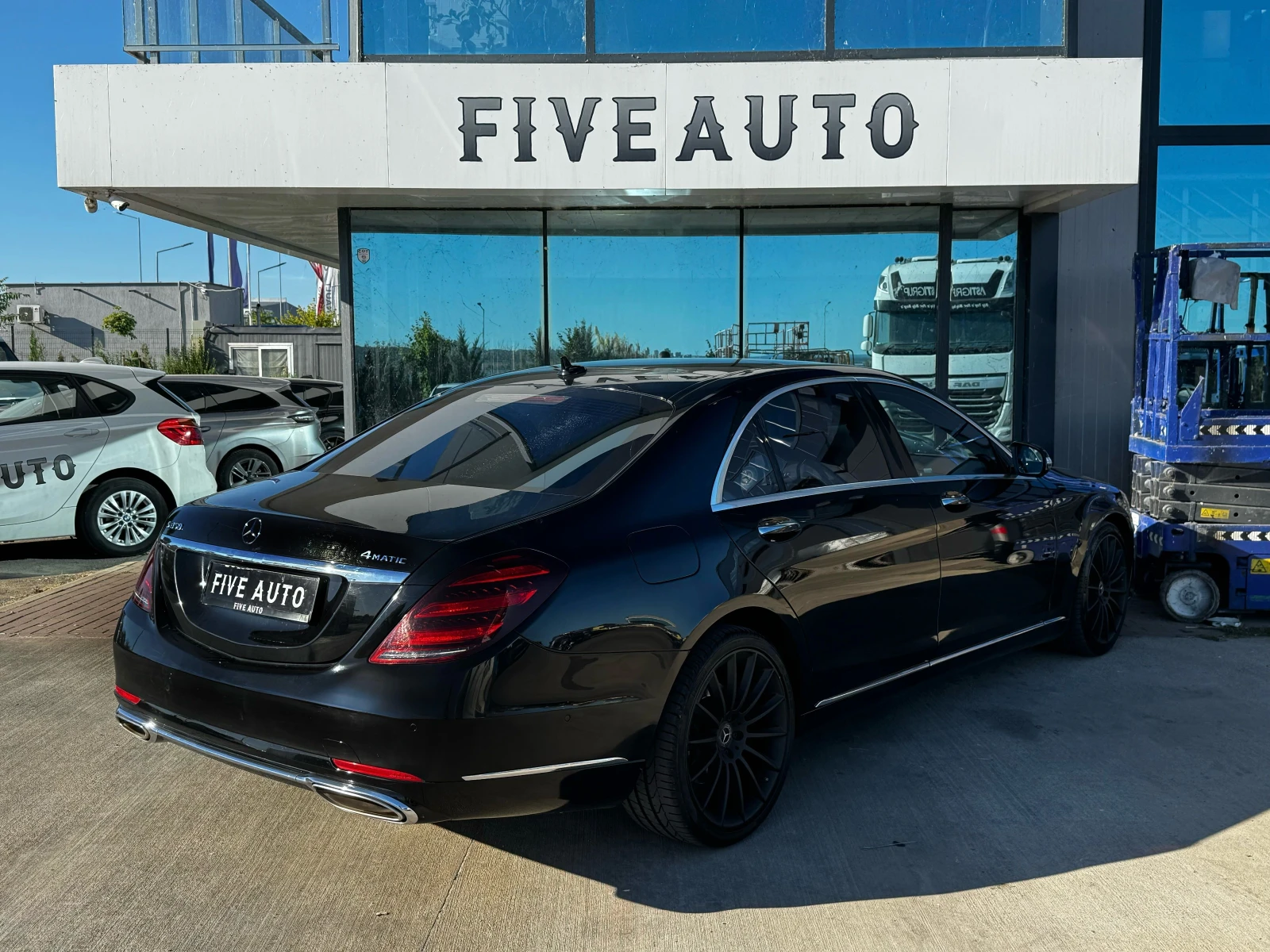 Mercedes-Benz S 450 / Facelift / Burmester / Soft Close / Panorama / , снимка 7 - Автомобили и джипове - 55991993