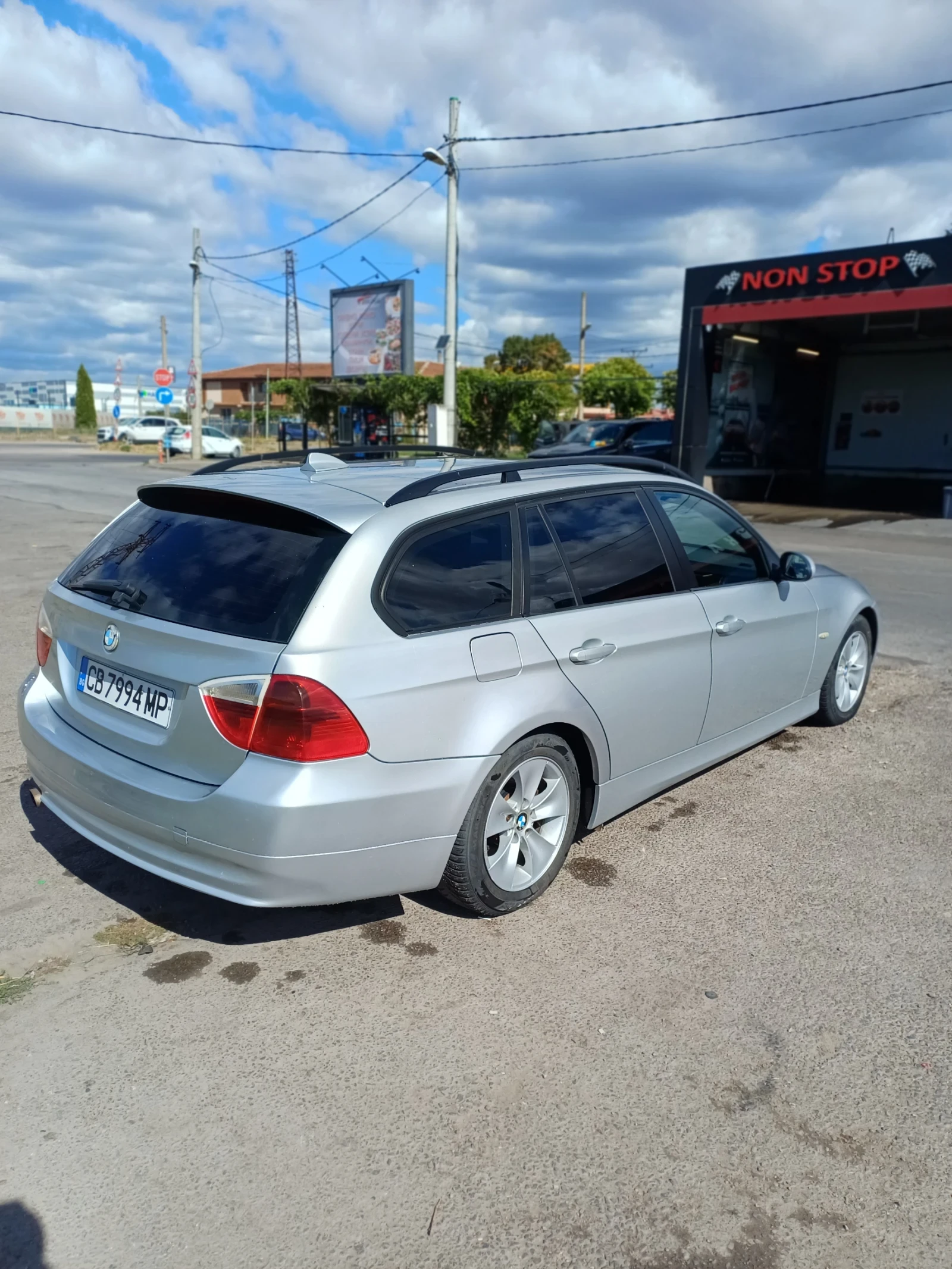 BMW 320, снимка 2 - Автомобили и джипове - 56181912