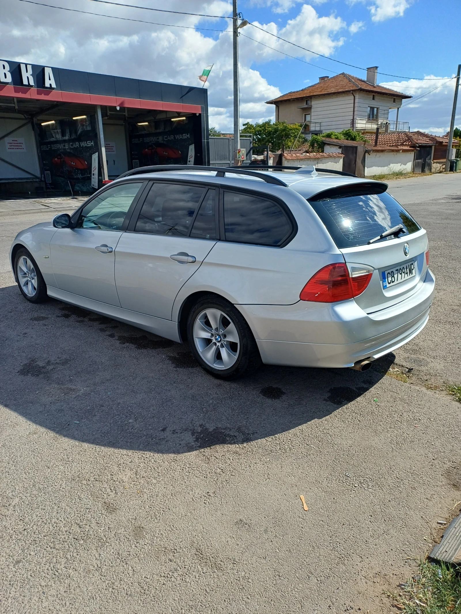 BMW 320, снимка 3 - Автомобили и джипове - 56181912