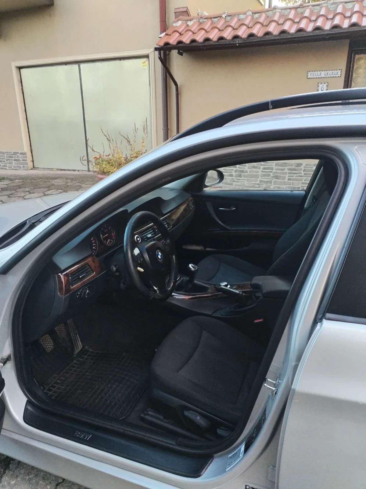 BMW 320, снимка 6 - Автомобили и джипове - 56181912