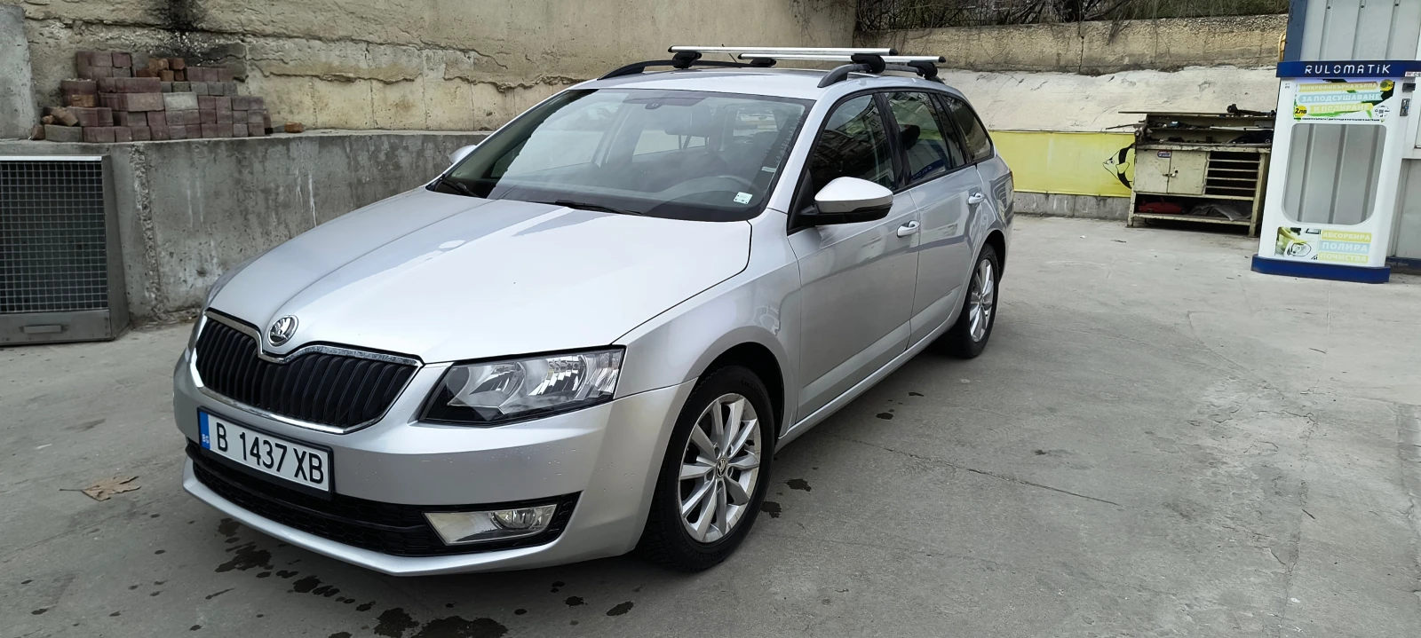 Skoda Octavia 1.6 TDI, снимка 3 - Автомобили и джипове - 56255808