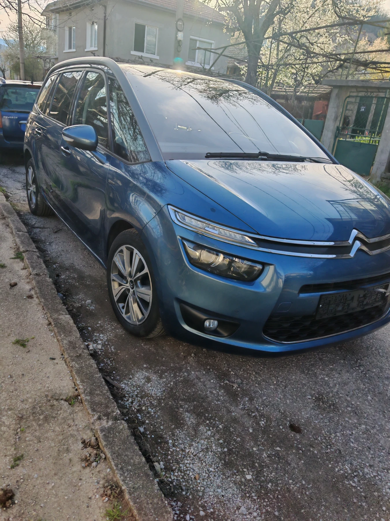 Citroen Grand C4 Picasso, снимка 2 - Автомобили и джипове - 56660556