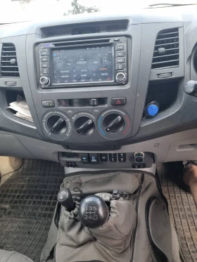 Toyota Hilux 2.5 D-4D Double Cab 4x4, снимка 13