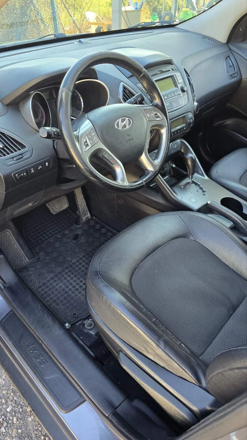 Hyundai IX35 Automatic 4x4, снимка 9 - Автомобили и джипове - 47589170