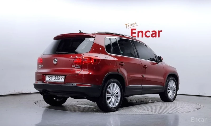 VW Tiguan, снимка 2 - Автомобили и джипове - 52926051