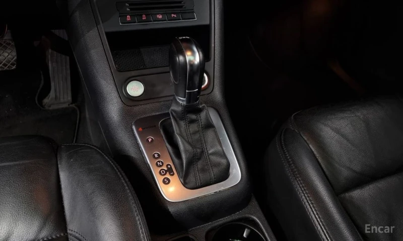 VW Tiguan, снимка 9 - Автомобили и джипове - 52926051