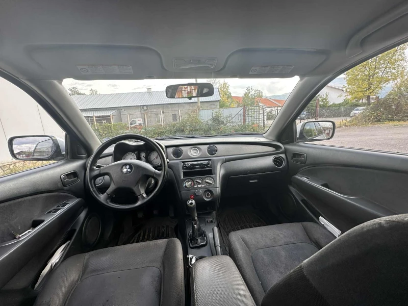 Mitsubishi Outlander 2.0, снимка 8 - Автомобили и джипове - 53266115