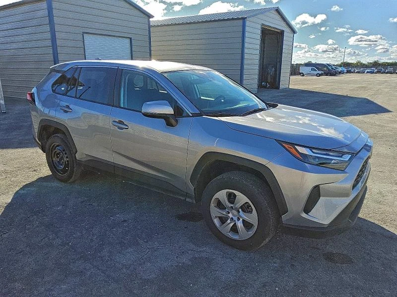 Toyota Rav4 LE - изображение 4