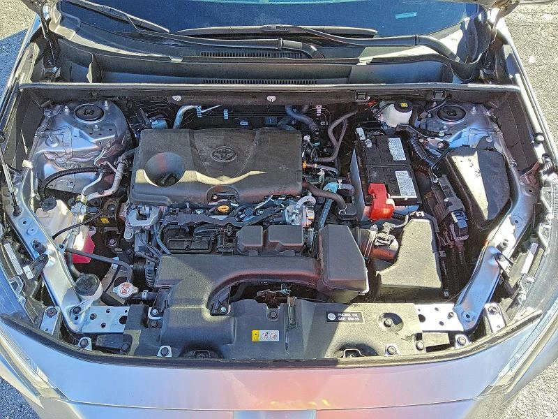 Toyota Rav4 LE, снимка 11 - Автомобили и джипове - 53246870