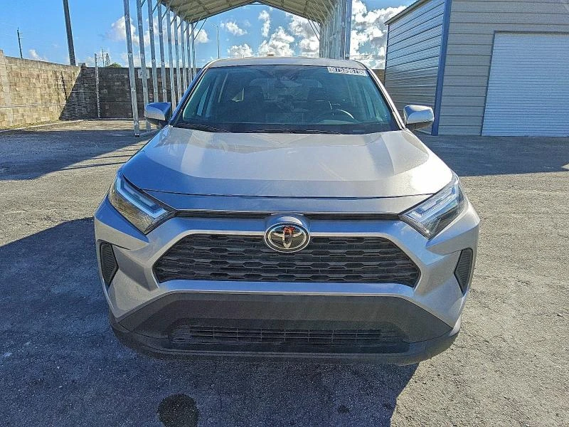 Toyota Rav4 LE - изображение 5