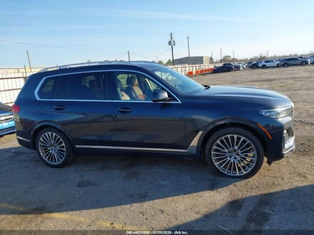 BMW X7 xDrive 40i* HARMAN KARDON* LASER* 360 CAM* DIGITAL, снимка 2 - Автомобили и джипове - 53801444