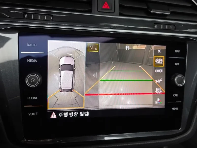 VW Tiguan, снимка 15 - Автомобили и джипове - 55297325