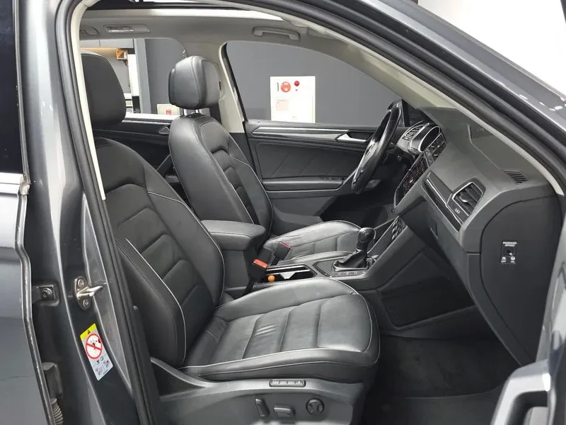 VW Tiguan, снимка 11 - Автомобили и джипове - 55297325