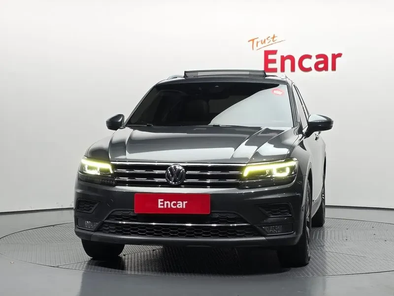 VW Tiguan, снимка 3 - Автомобили и джипове - 55297325