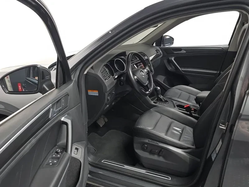 VW Tiguan, снимка 10 - Автомобили и джипове - 55297325