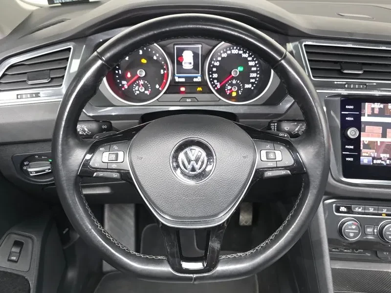VW Tiguan, снимка 13 - Автомобили и джипове - 55297325