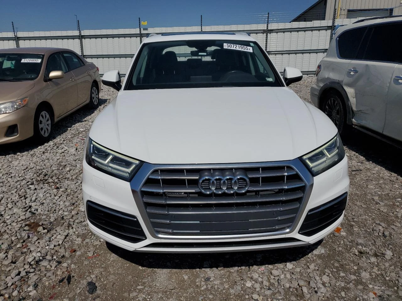 Audi Q5 Premium Plus - изображение 2