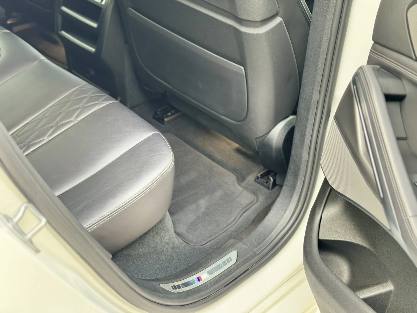 BMW X6 4.0 D - изображение 10