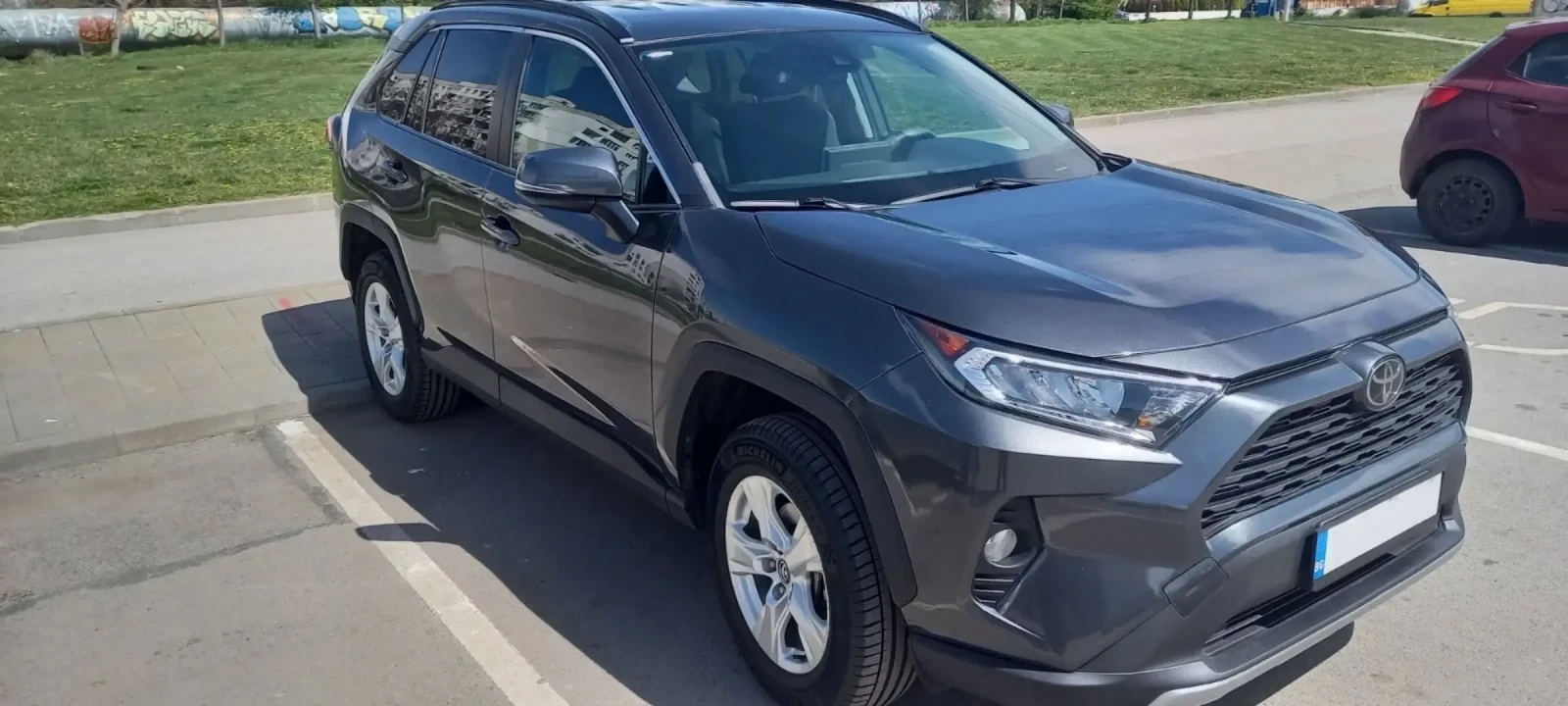 Toyota Rav4 XLE, снимка 2 - Автомобили и джипове - 53717480