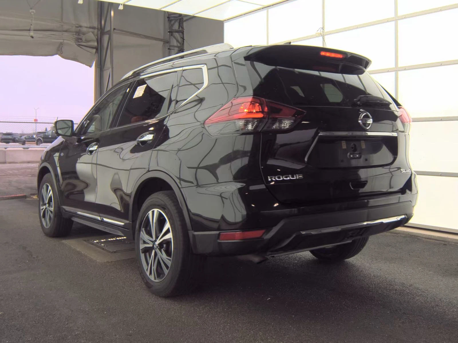 Nissan Rogue, снимка 3 - Автомобили и джипове - 53928459