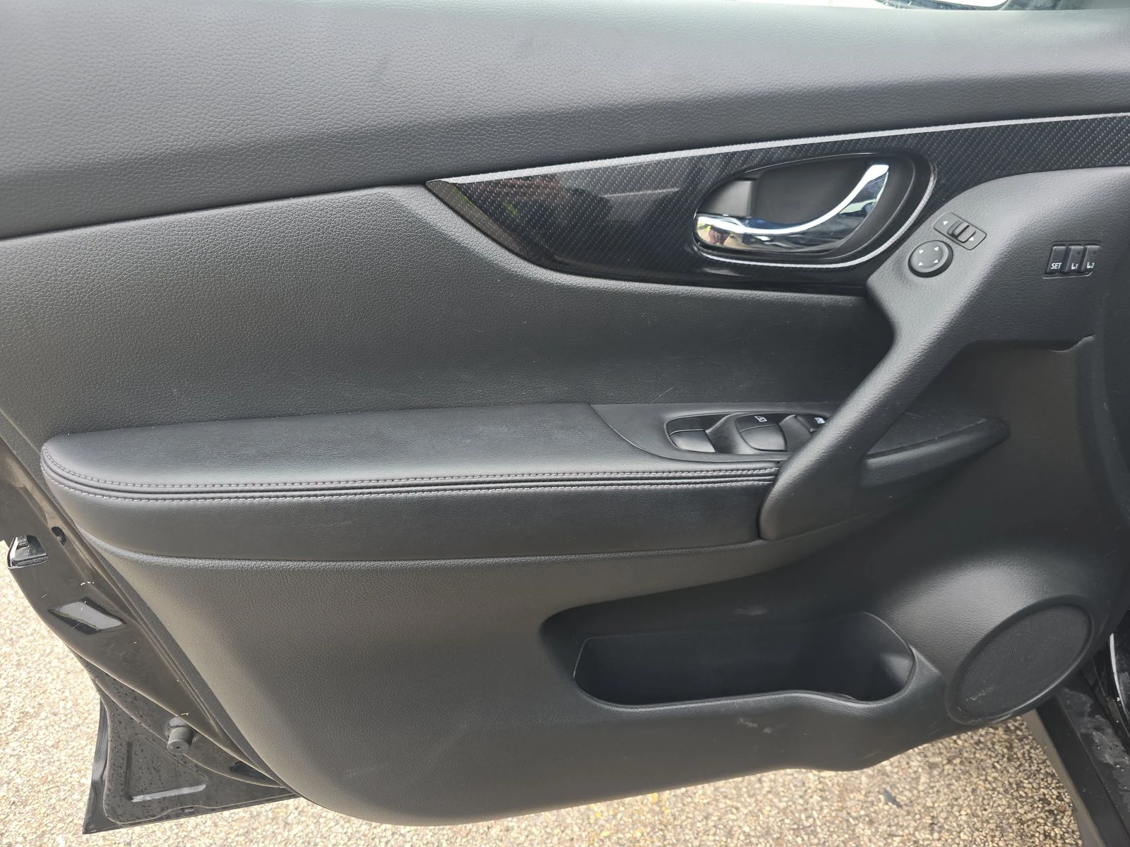 Nissan Rogue, снимка 8 - Автомобили и джипове - 53928459