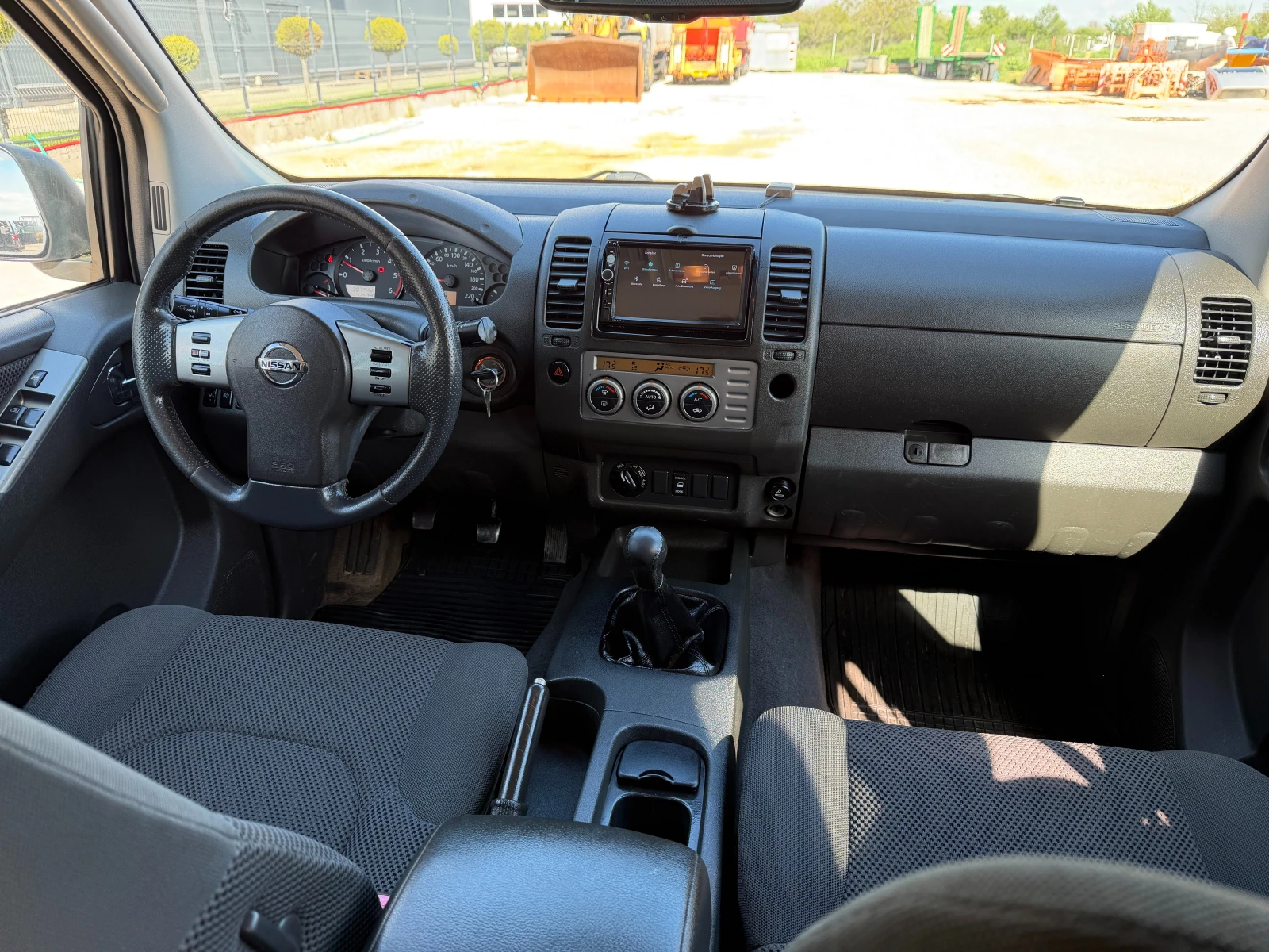 Nissan Navara 2.5TDI, 4x4, Клима , Нов внос, , , , снимка 12 - Автомобили и джипове - 54296928