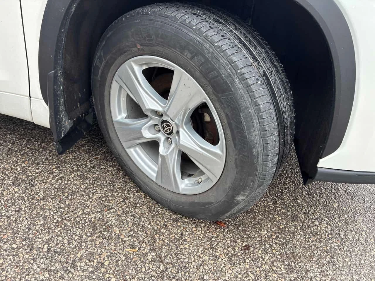 Toyota Highlander | LE | CARFAX | ПОДГРЕВИ | KEYLESS, снимка 8 - Автомобили и джипове - 54331014