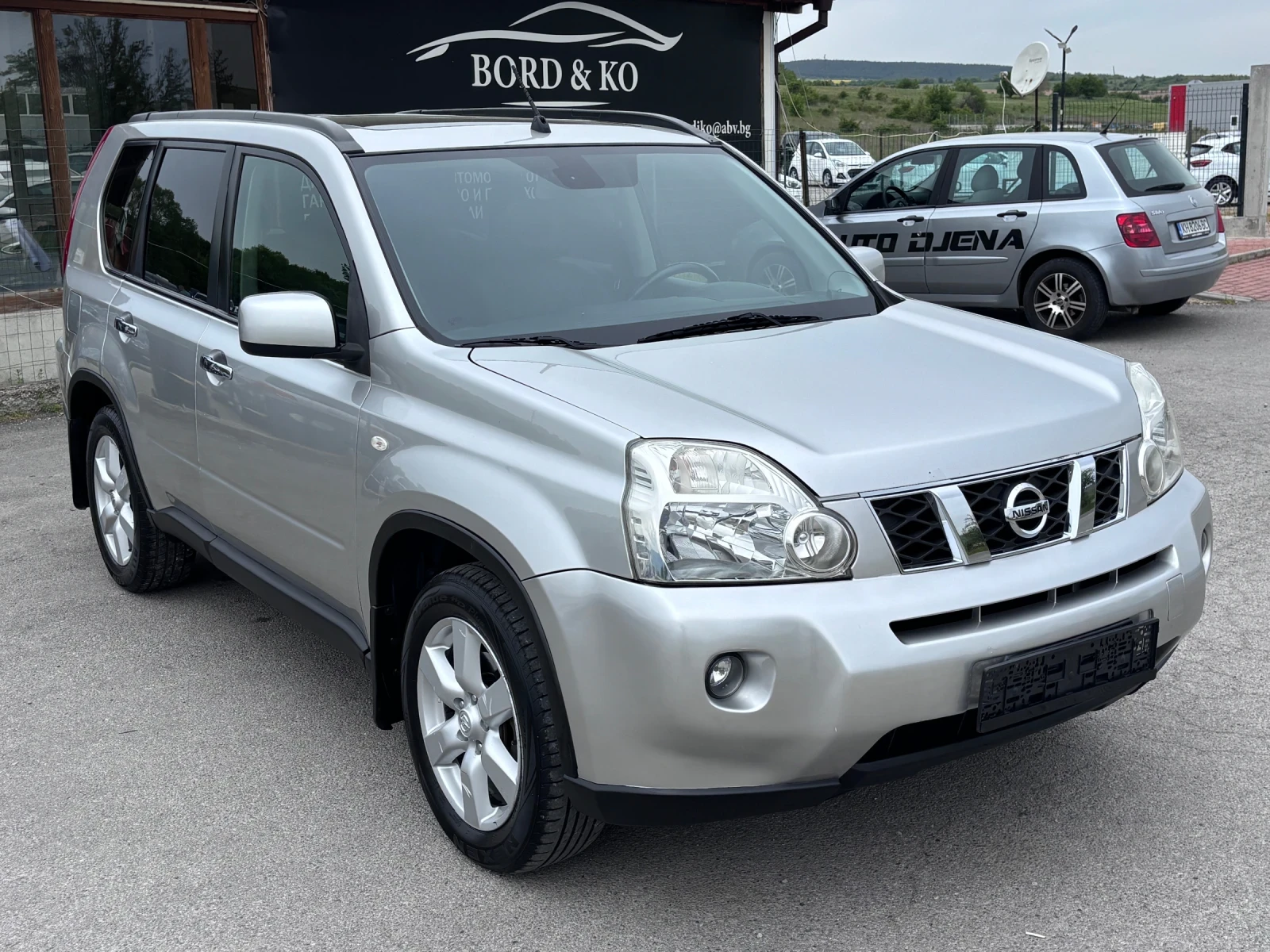 Nissan X-trail 4x4 Automatic, снимка 2 - Автомобили и джипове - 54477133
