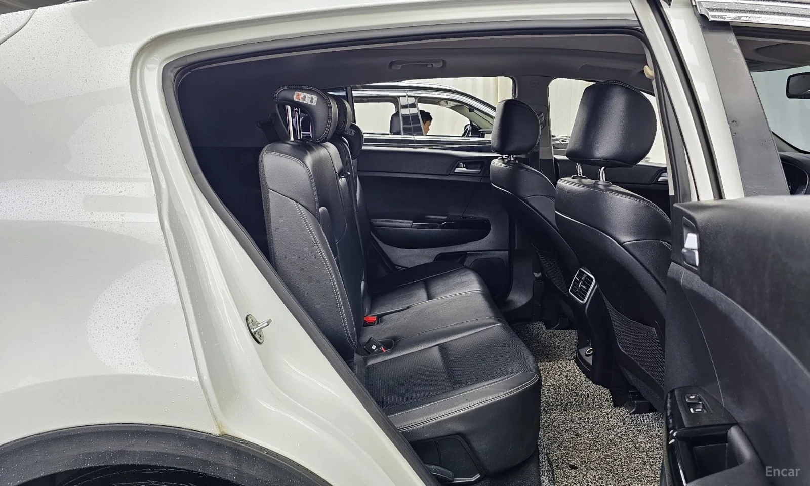 Kia Sportage 2WD Noblesse, снимка 13 - Автомобили и джипове - 54679771