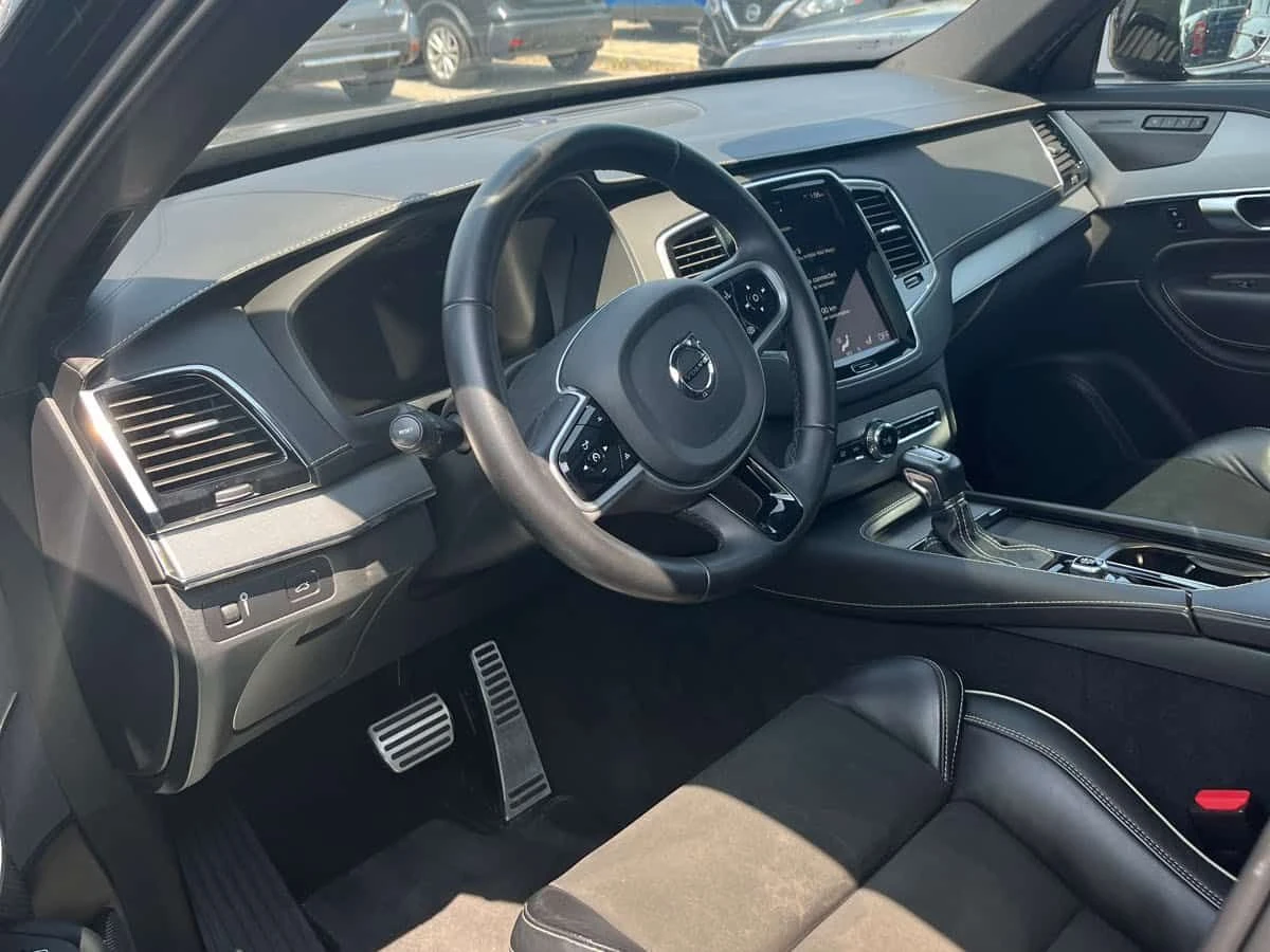 Volvo Xc90 R-DESIGN * КОЖА/АЛКАНТАРА СЕДАЛКИ* ПРЕДСТАВИТЕЛСТВ, снимка 7 - Автомобили и джипове - 54818164