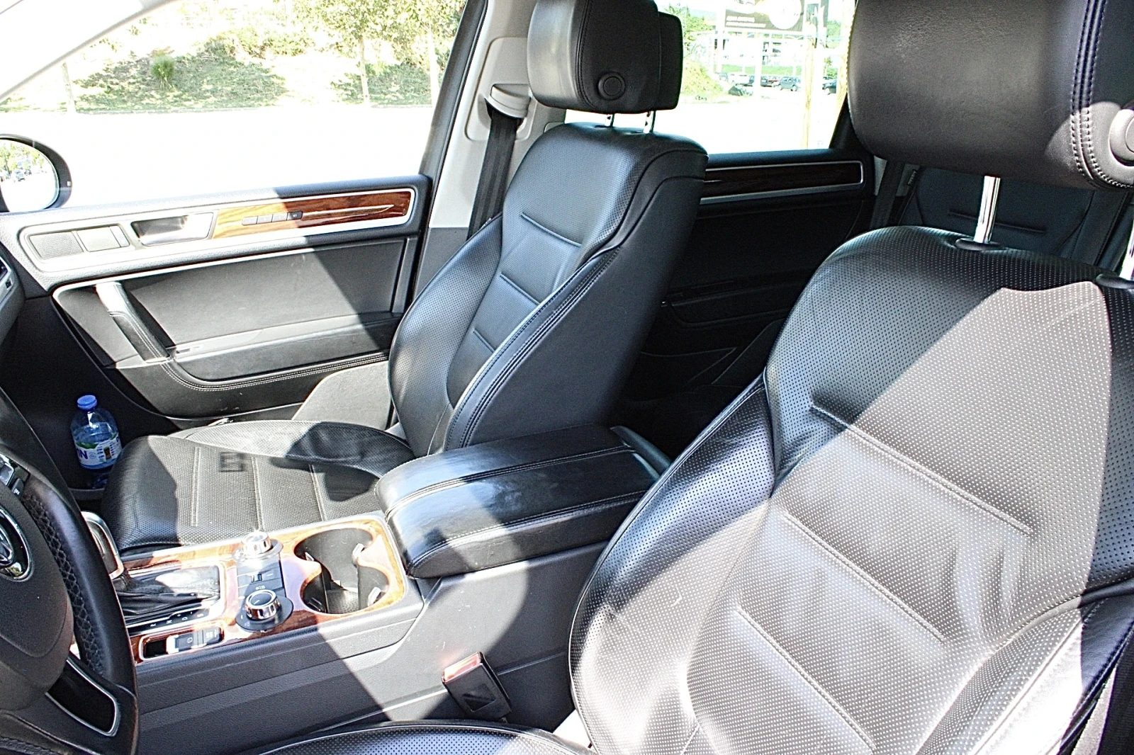 VW Touareg, снимка 12 - Автомобили и джипове - 55371658