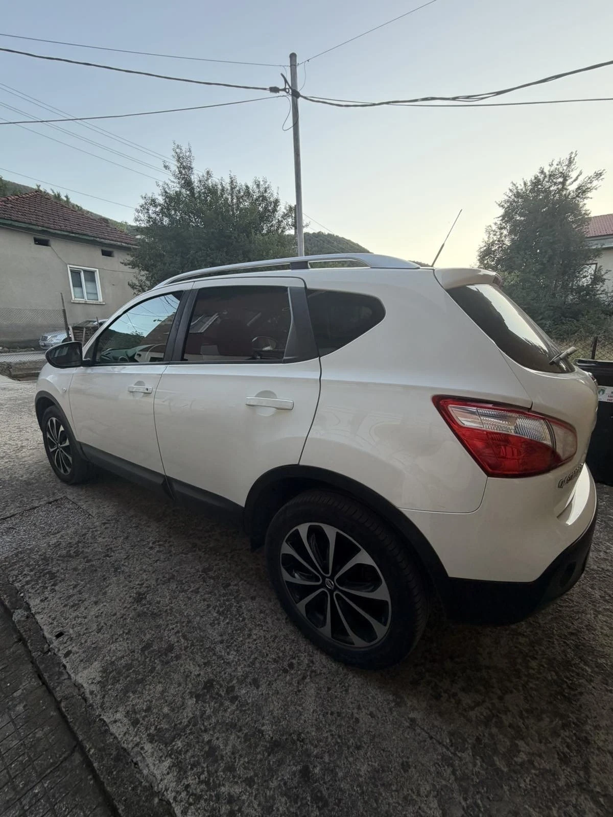 Nissan Qashqai, снимка 8 - Автомобили и джипове - 55728704