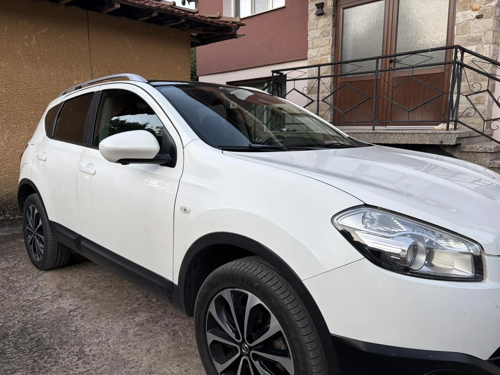 Nissan Qashqai, снимка 7 - Автомобили и джипове - 55728704