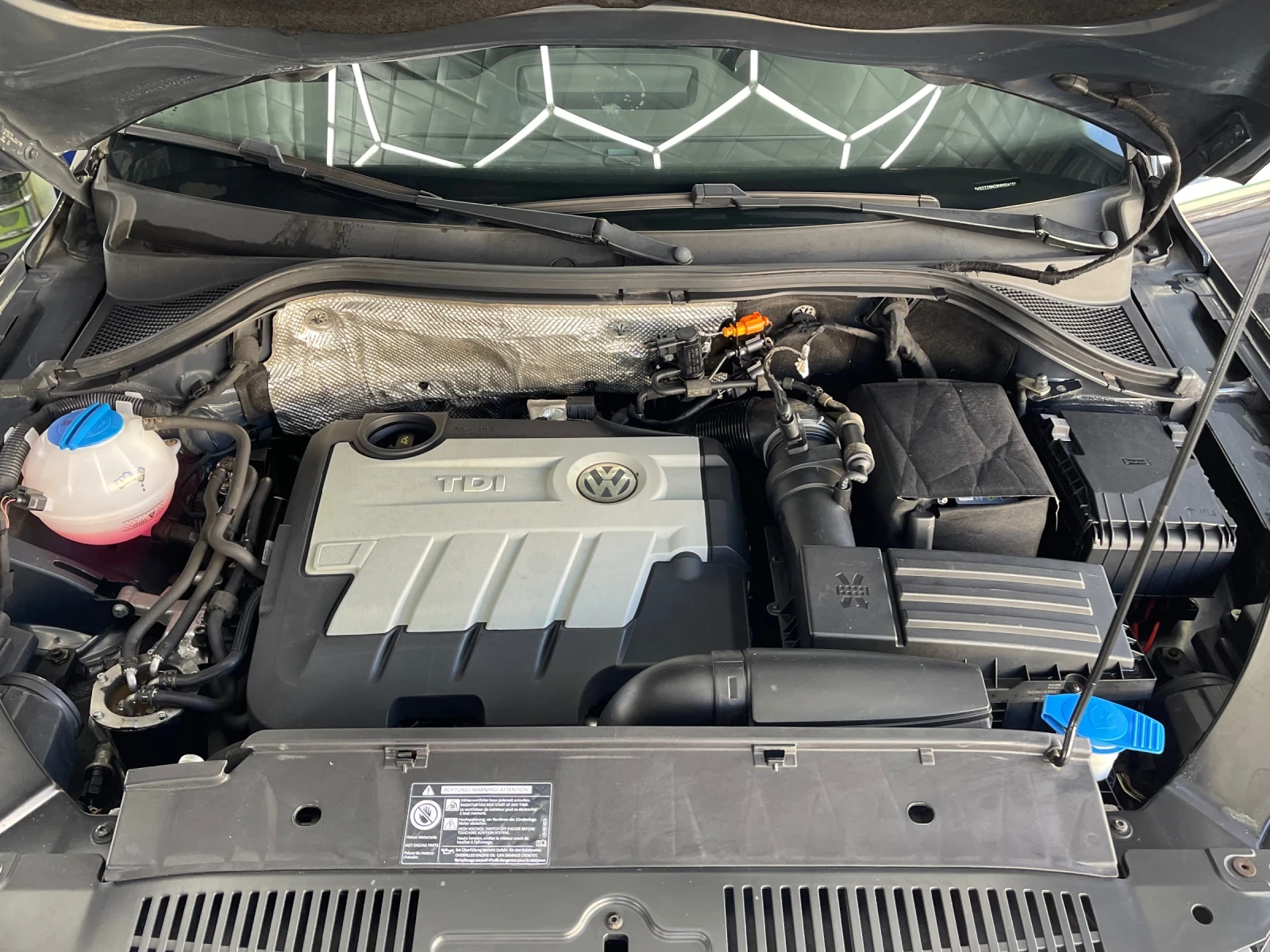 VW Tiguan 2.0TDI/4x4/6ск./Рег/, снимка 12 - Автомобили и джипове - 56744005