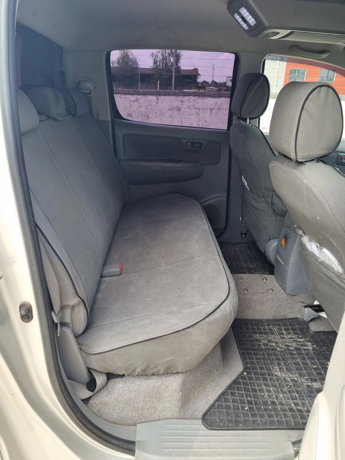 Toyota Hilux 2.5 D-4D Double Cab 4x4 | Mobile.bg � ����������� 9