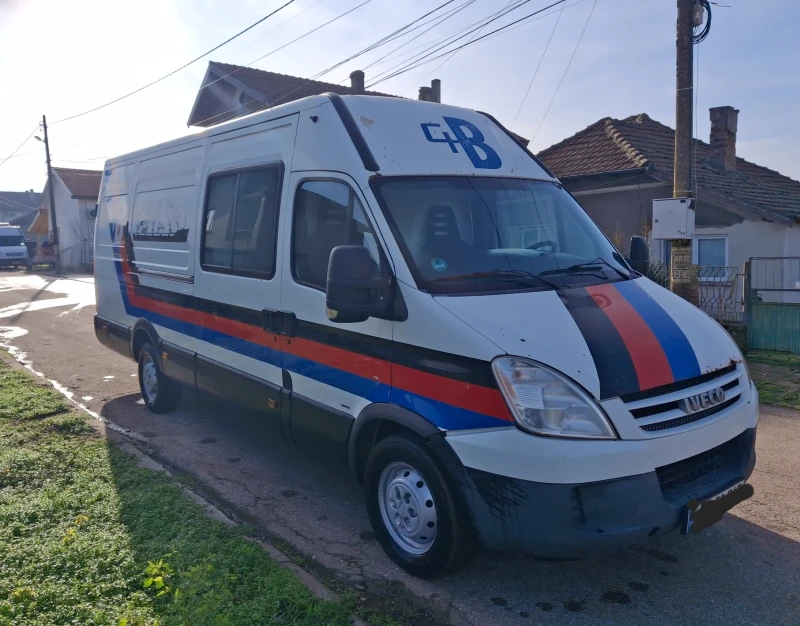 Iveco Daily 2.3 136к.с * климатик* 5+ 1 М1, снимка 2 - Бусове и автобуси - 52869141