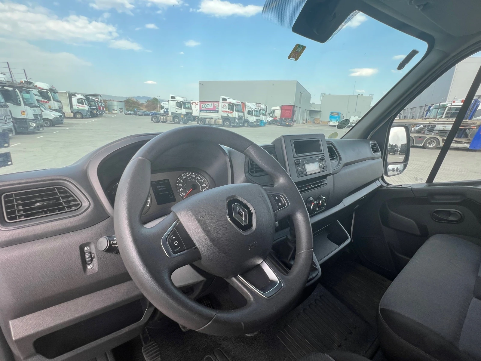 Renault Master 2.3 - изображение 10