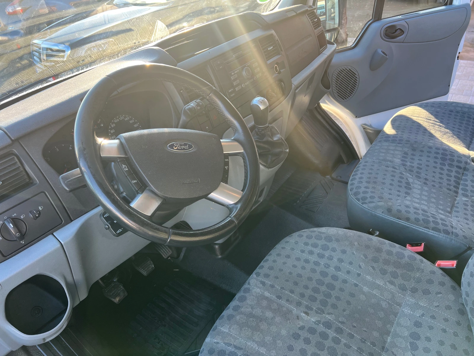 Ford Transit 9 МЕСТА , ПЪТНИЧЕСКИ , КЛИМА , ТЕМПОМАТ , ТОП - изображение 9
