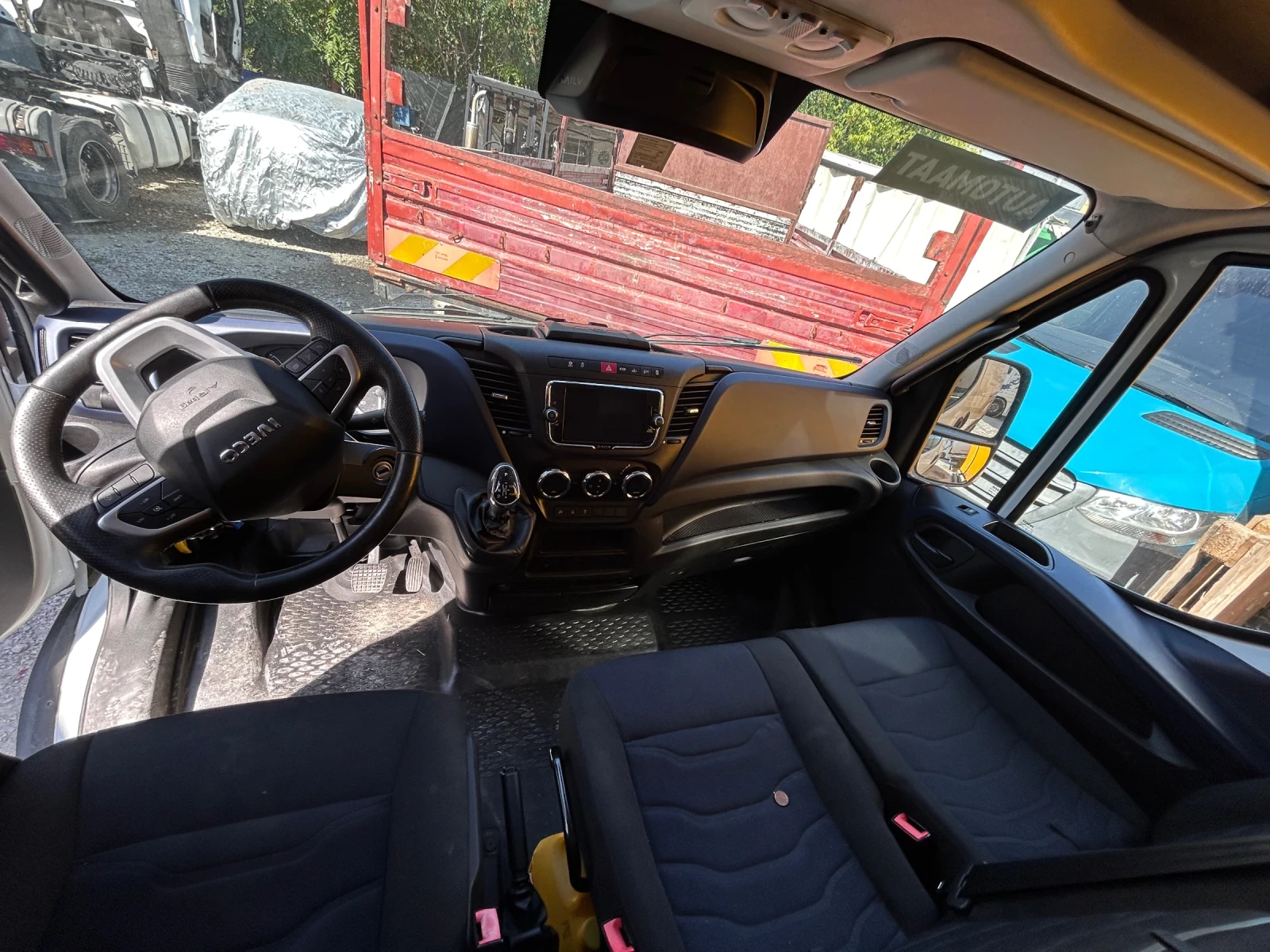 Iveco Daily HI-MATIC Двойни Задни Гуми НОВ ВНОС ОТ ХОЛАНДИЯ - изображение 4