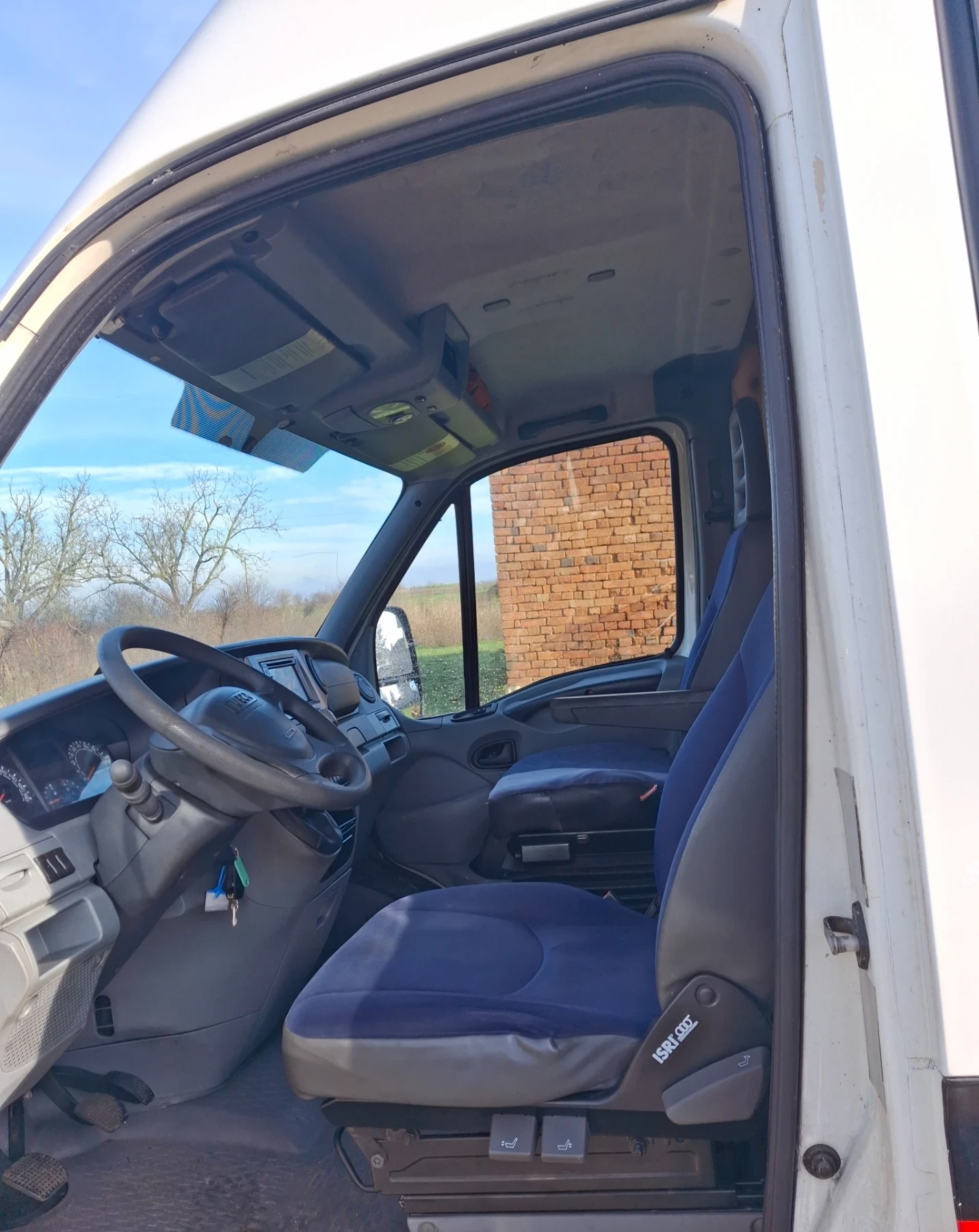 Iveco Daily 2.3 136к.с * климатик* 5+ 1 М1 - изображение 6