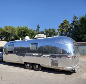 Каравана Award Airstream Land Yacht, снимка 1