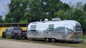 Каравана Award Airstream Land Yacht, снимка 3