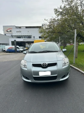 Toyota Auris  - изображение 1