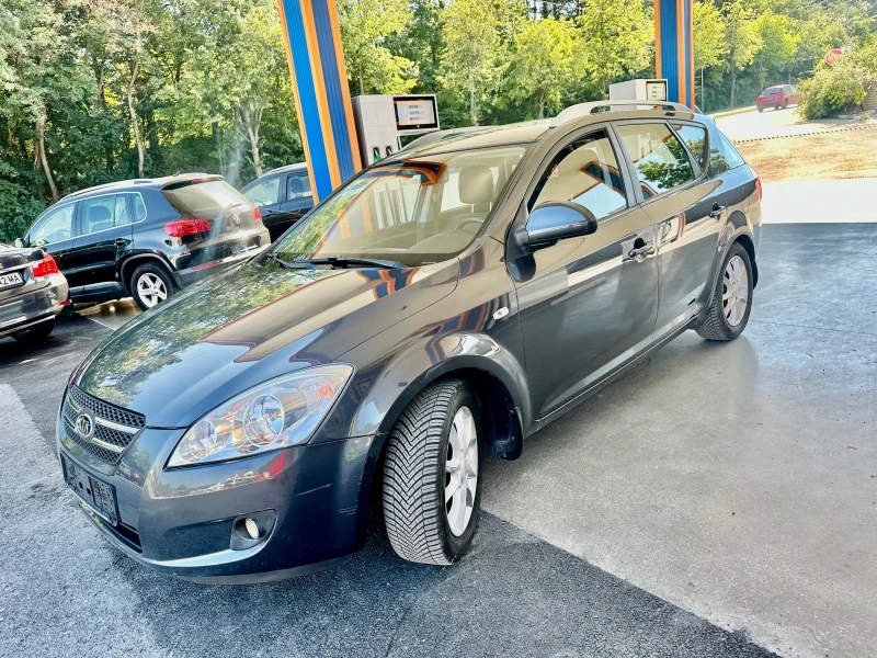 Kia Ceed 1.6IKLIMA* KOJA* REALNI KM* , снимка 3 - Автомобили и джипове - 46211734